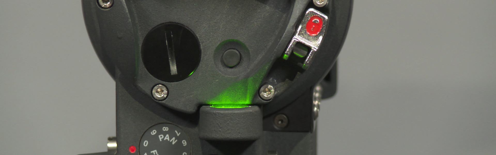 Header image for article At the Bench: A Closer Look at the OConnor 2560 Fluid Head